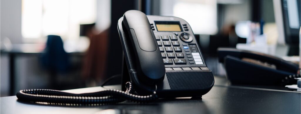 annuaire-julian-hochgesang-Dkn8-zPIbwo-unsplash